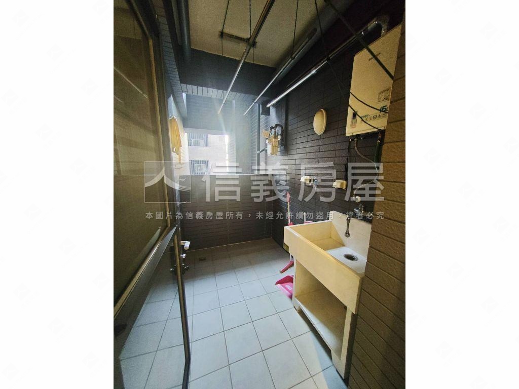美樂地高樓三房平車房屋室內格局與周邊環境