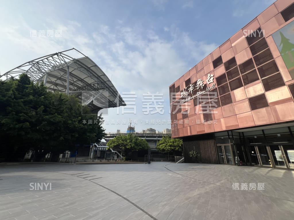 雙敦電梯四房附車位房屋室內格局與周邊環境
