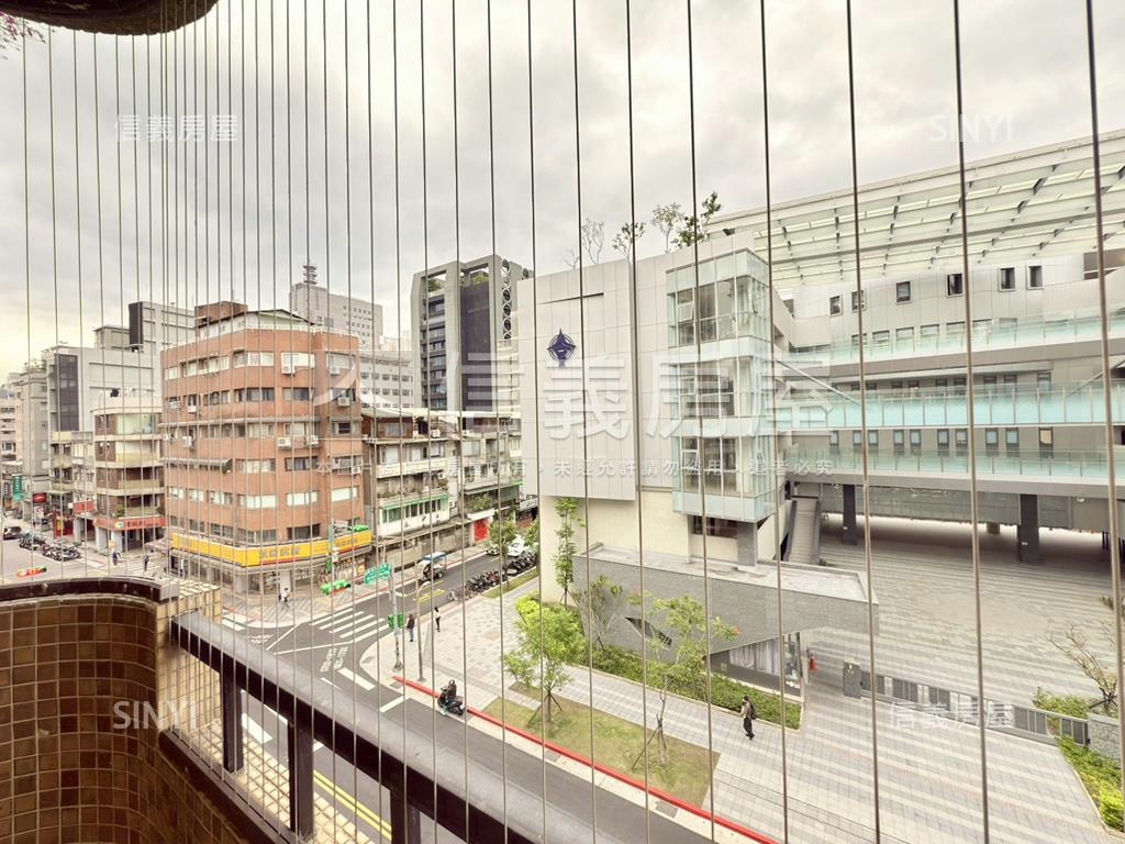 面校園大安捷運華廈房屋室內格局與周邊環境