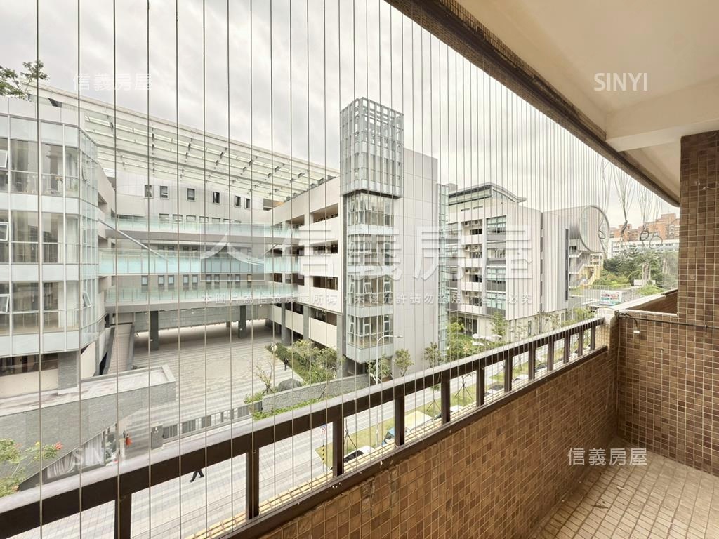 面校園大安捷運華廈房屋室內格局與周邊環境