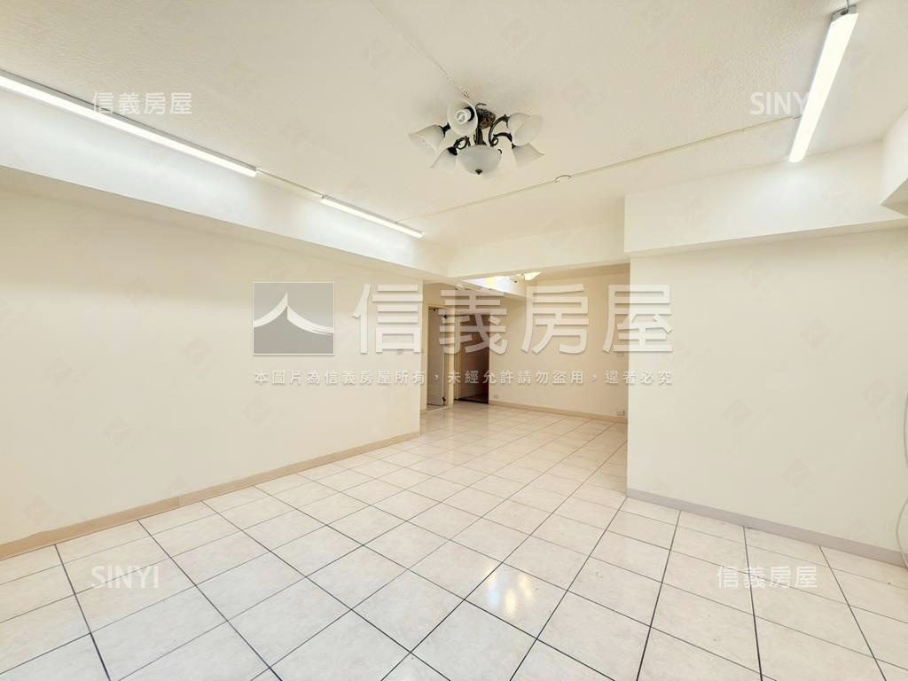 面校園大安捷運華廈房屋室內格局與周邊環境