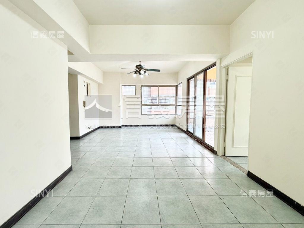 漢口商圈大三房平面車位房屋室內格局與周邊環境