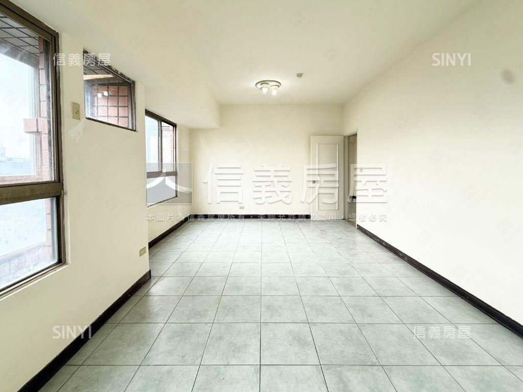 漢口商圈大三房平面車位房屋室內格局與周邊環境