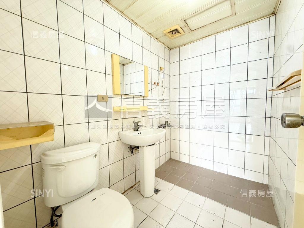 漢口商圈大三房平面車位房屋室內格局與周邊環境