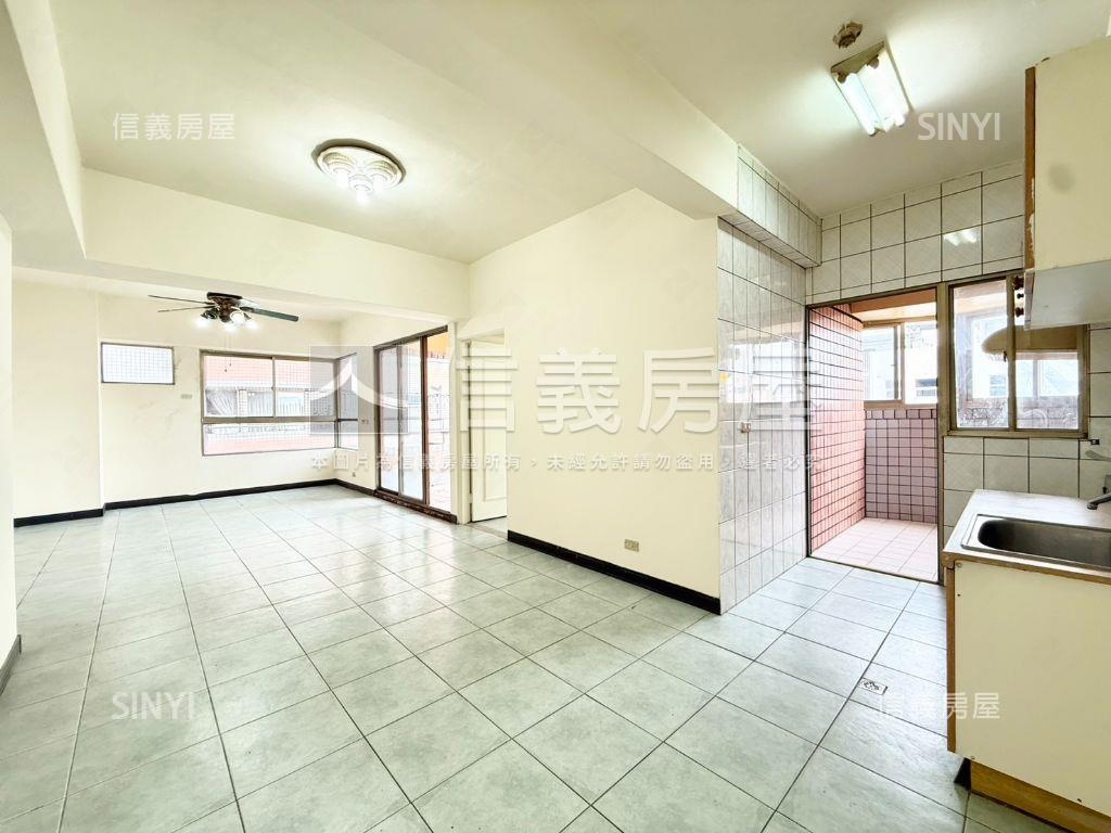 漢口商圈大三房平面車位房屋室內格局與周邊環境