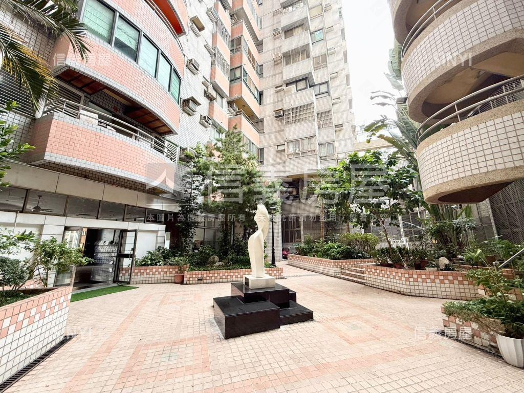 漢口商圈大三房平面車位房屋室內格局與周邊環境