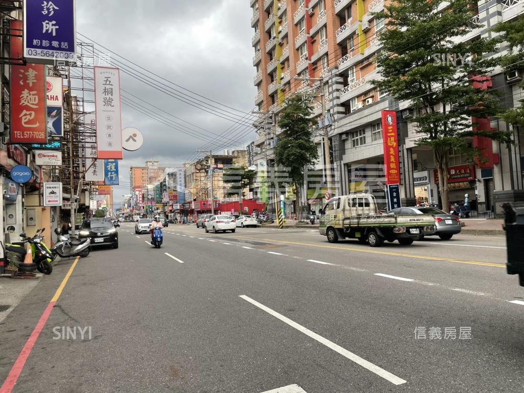 光榮世家電梯三房房屋室內格局與周邊環境