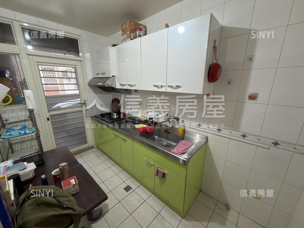 太極新村三房平車美屋房屋室內格局與周邊環境