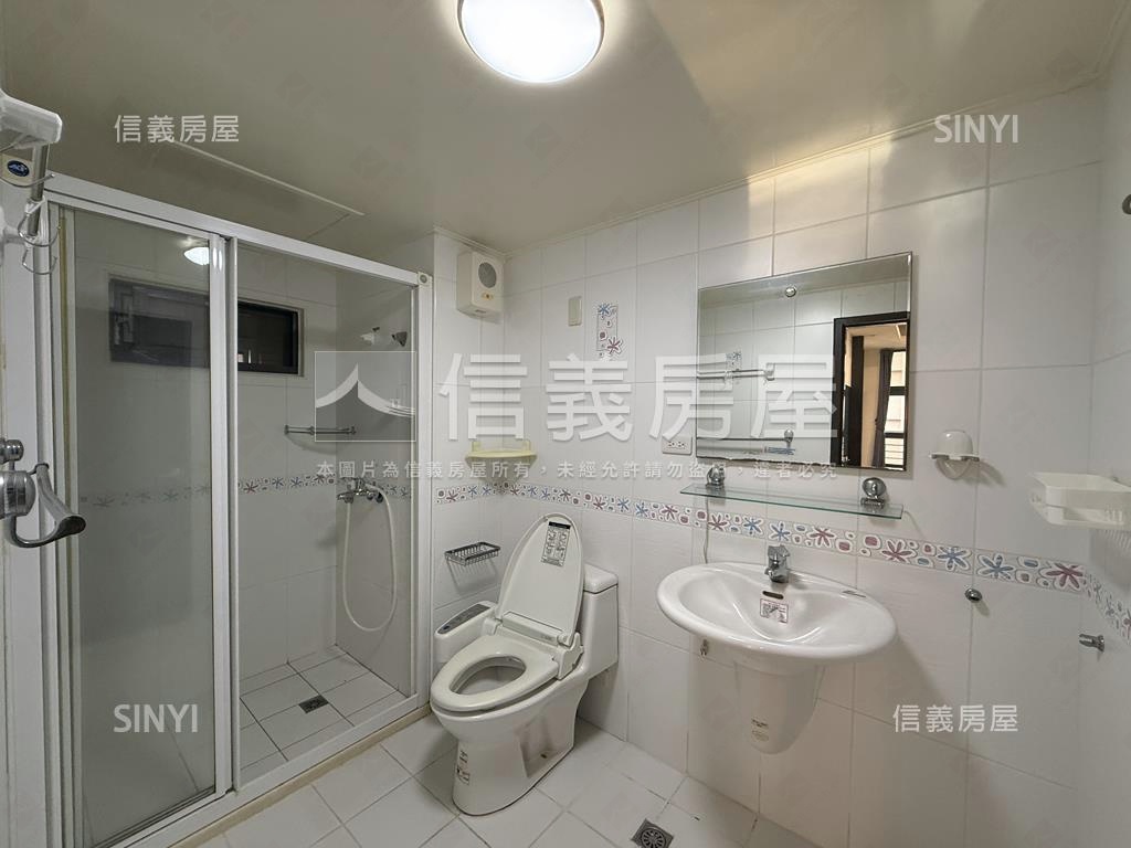 ＨＩＧＨ客兩房車位房屋室內格局與周邊環境