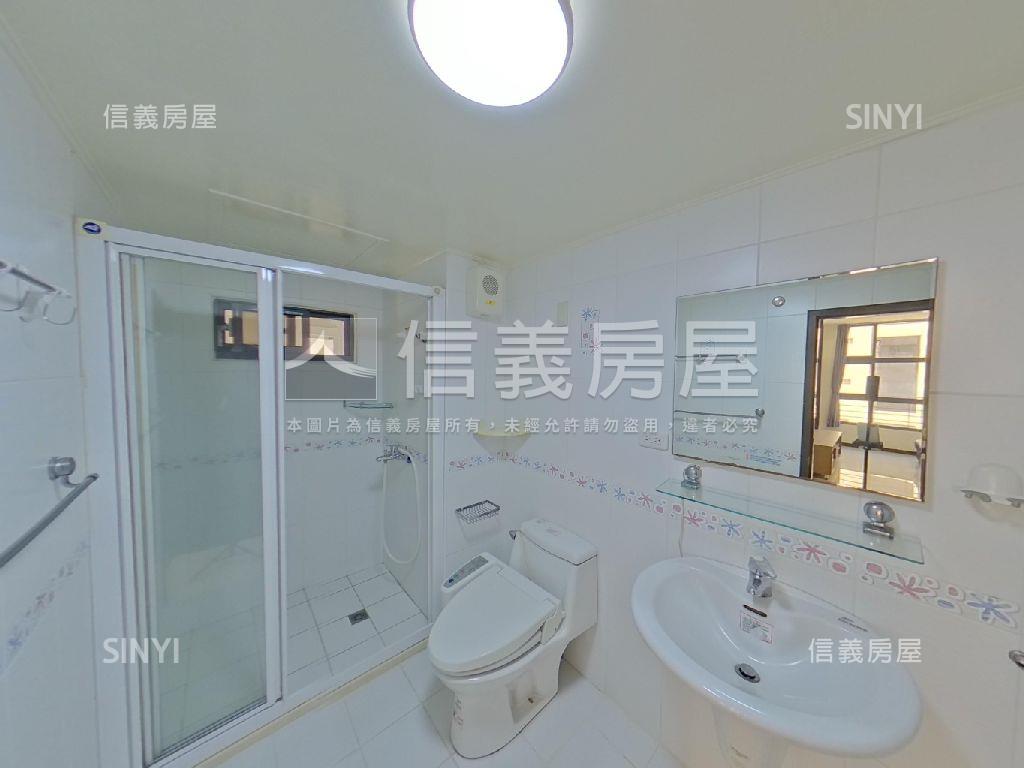 Ｌｕｃｋｙ精美兩房車位房屋室內格局與周邊環境