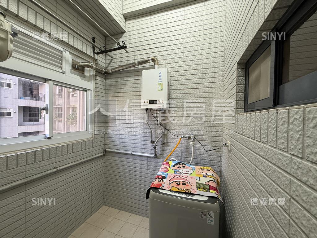 Ｌｕｃｋｙ精美兩房車位房屋室內格局與周邊環境