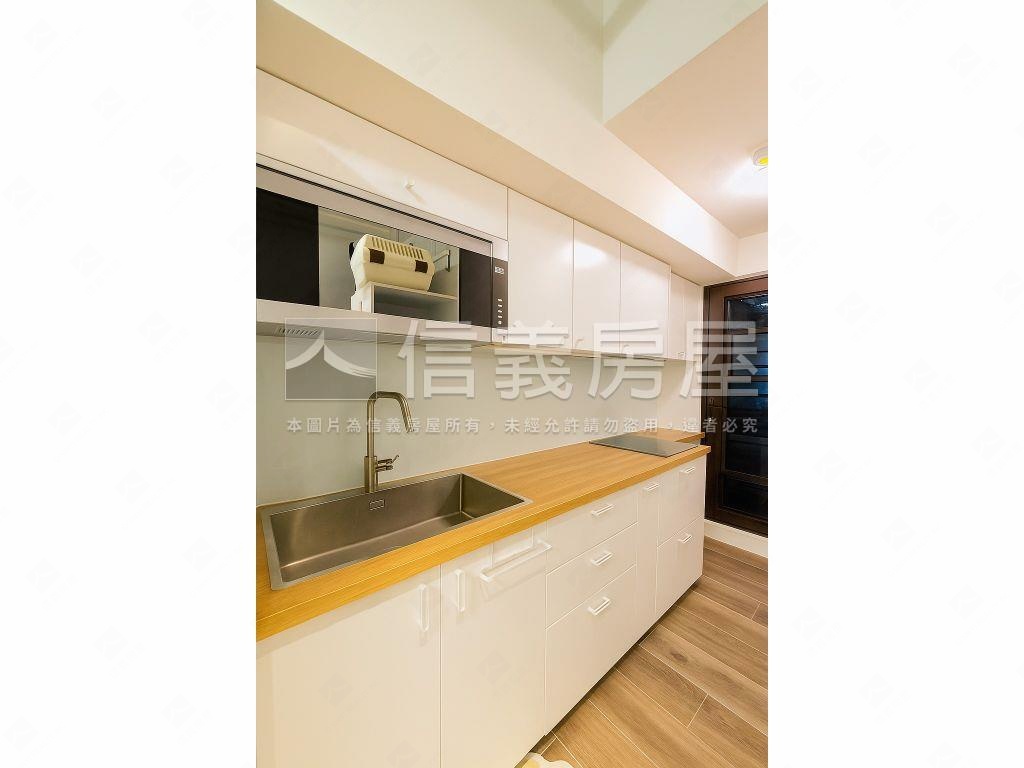 波爾多頂樓戶房屋室內格局與周邊環境