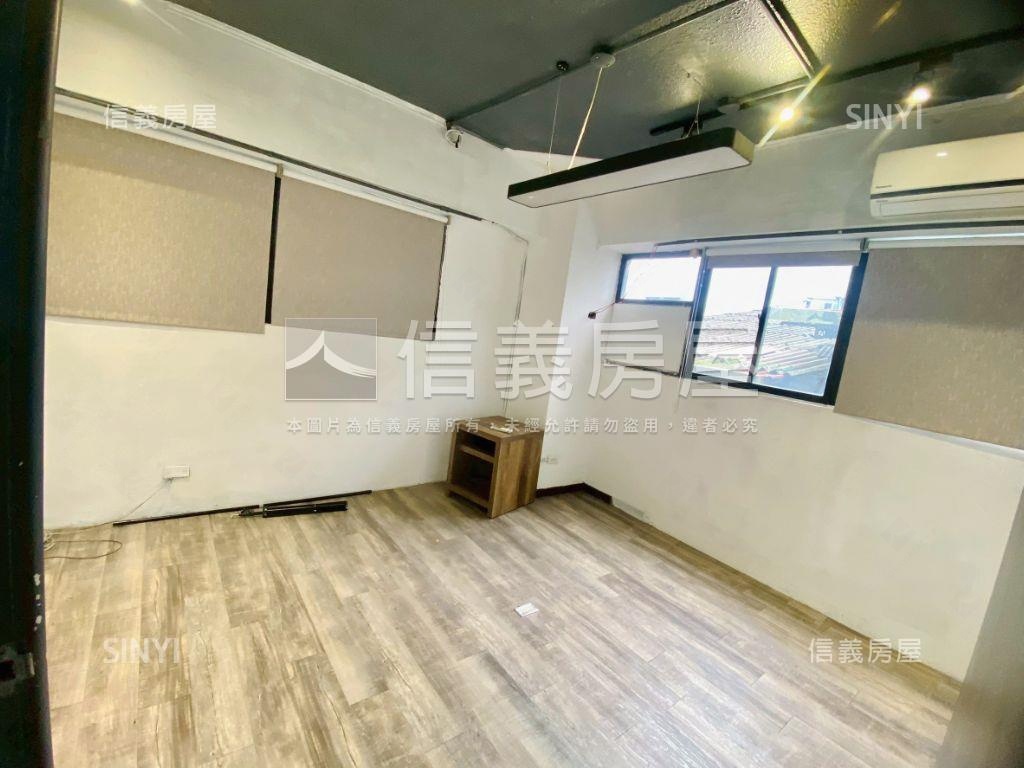 南京復興三房邊間有車位房屋室內格局與周邊環境