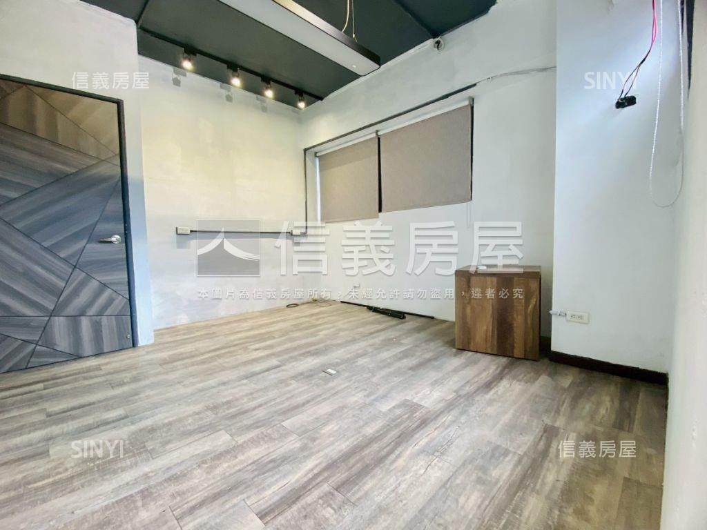 南京復興三房邊間有車位房屋室內格局與周邊環境