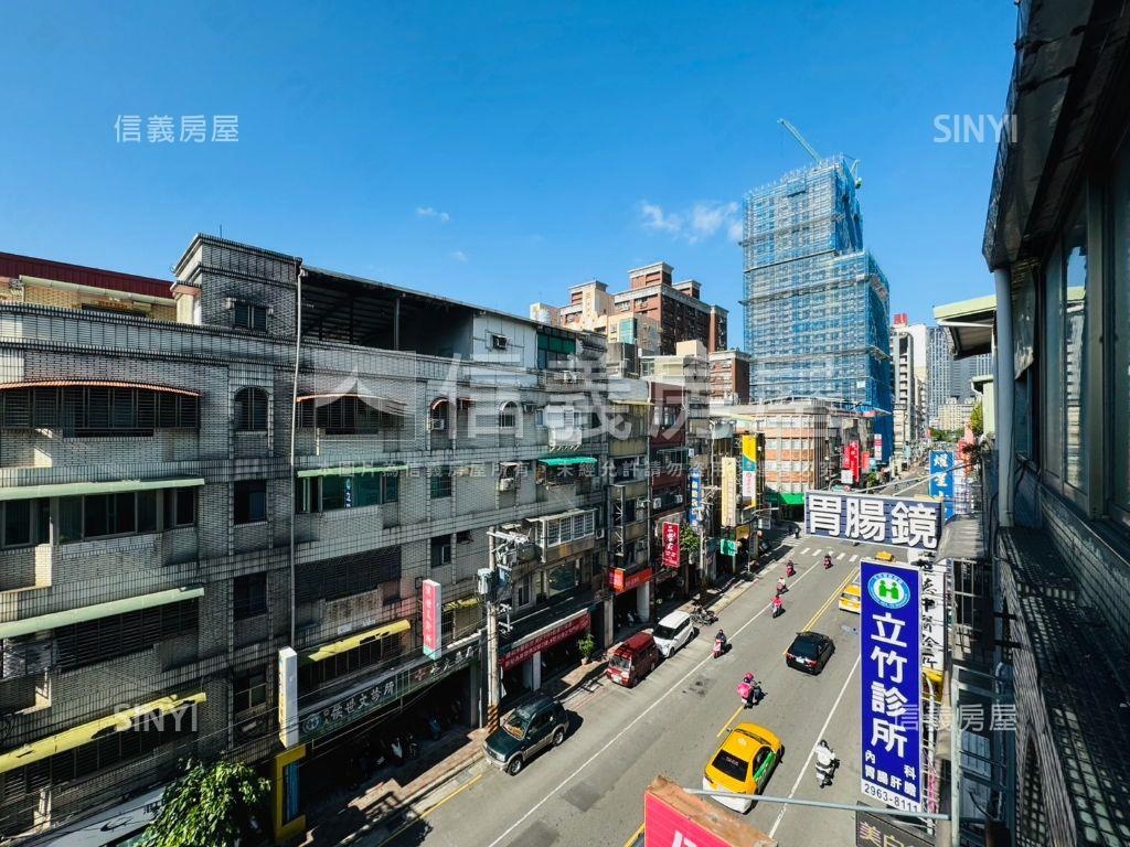 黃金實踐路大空間房屋室內格局與周邊環境