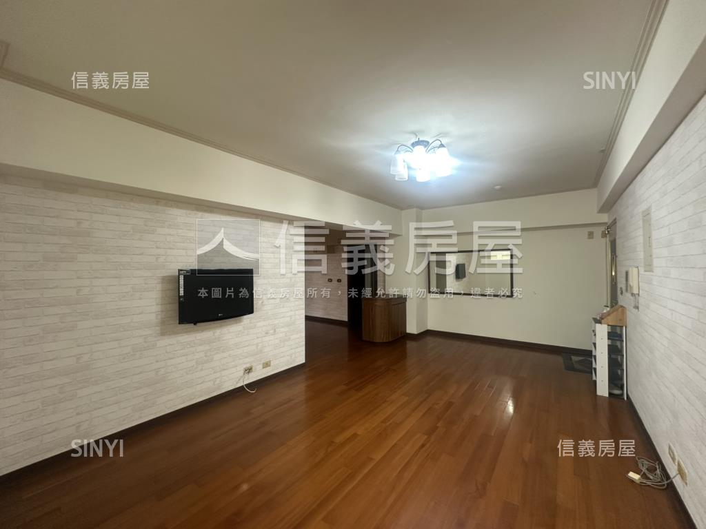 武陵溫馨三房車位房屋室內格局與周邊環境