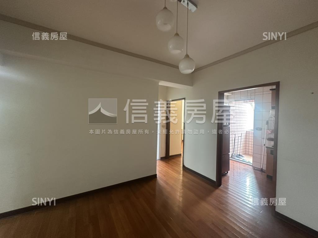 武陵溫馨三房車位房屋室內格局與周邊環境