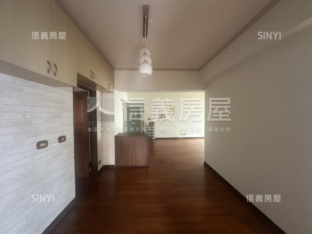 武陵溫馨三房車位房屋室內格局與周邊環境