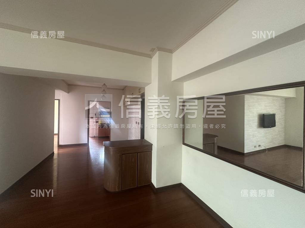 武陵溫馨三房車位房屋室內格局與周邊環境