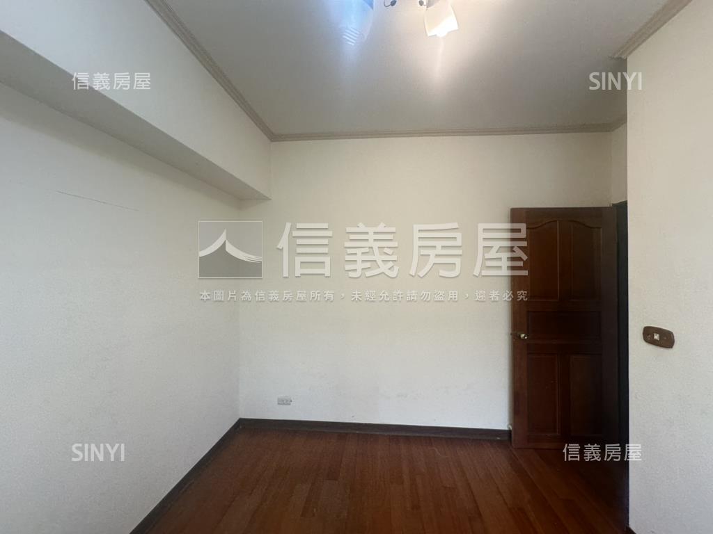 武陵溫馨三房車位房屋室內格局與周邊環境