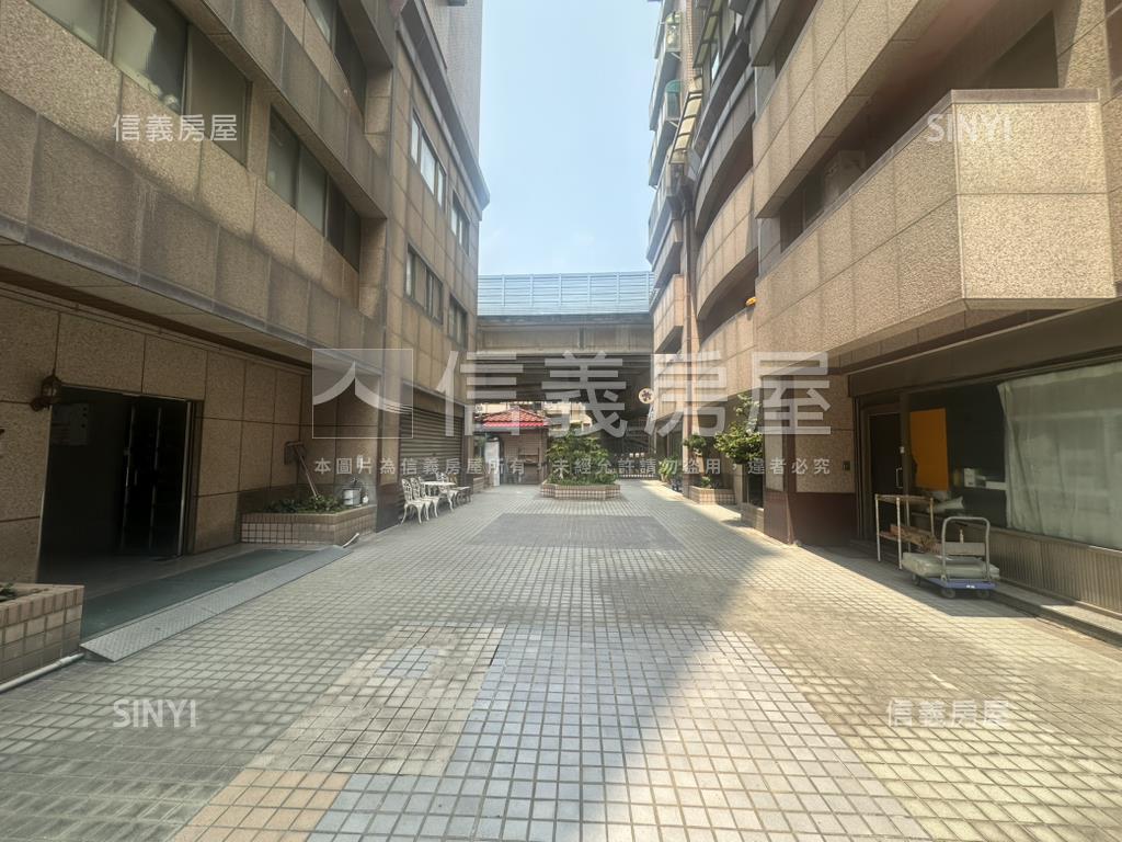 武陵溫馨三房車位房屋室內格局與周邊環境