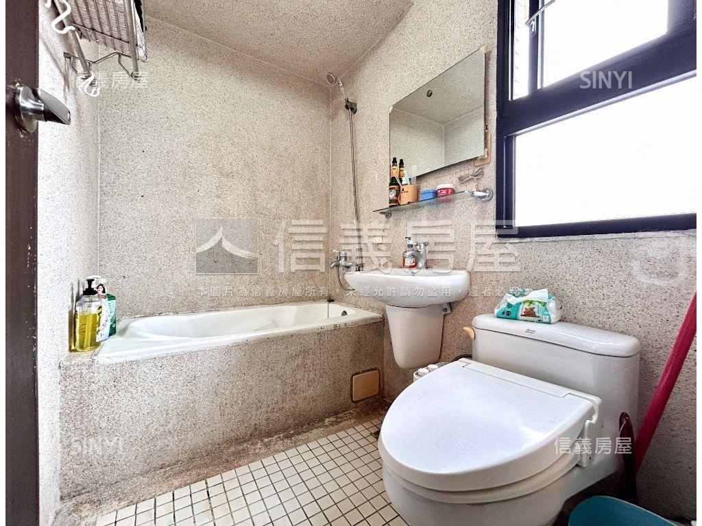 大順輕軌站前採光三房房屋室內格局與周邊環境