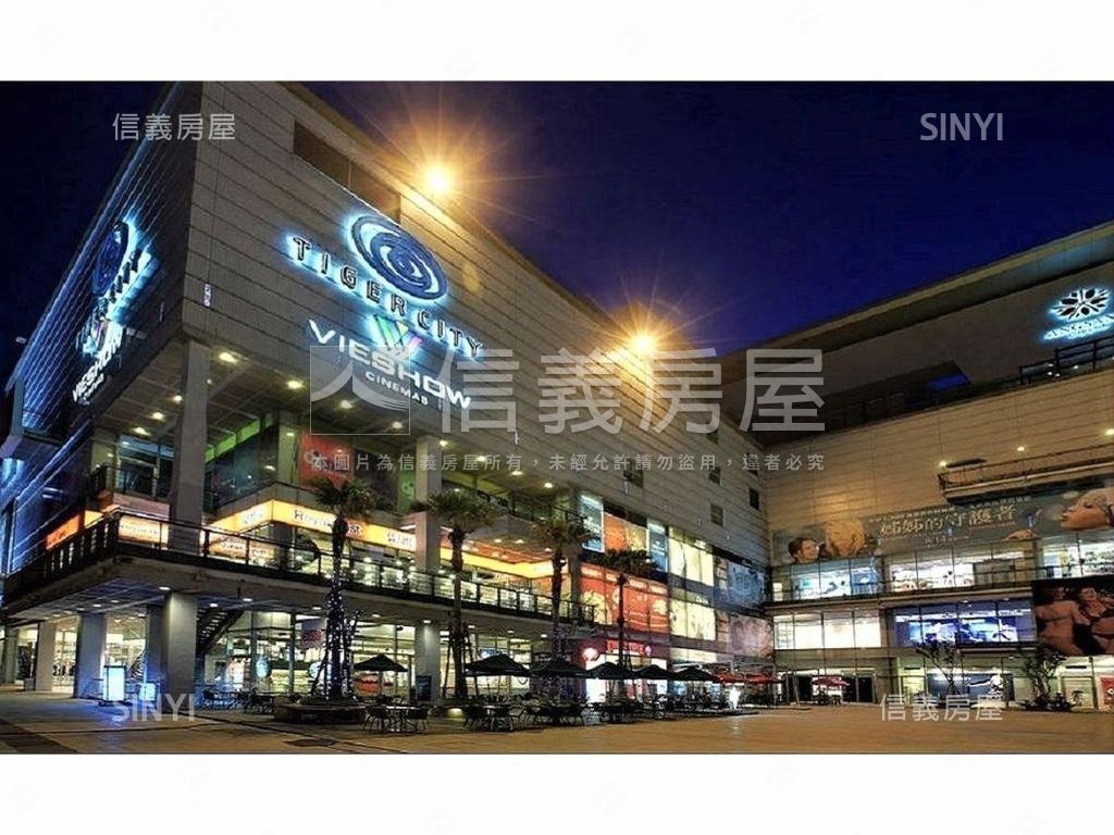 燙金七期正市政路透天店面房屋室內格局與周邊環境