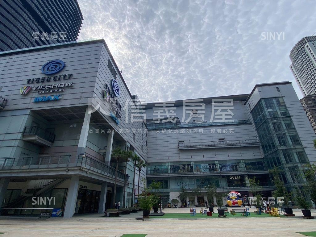 燙金七期正市政路透天店面房屋室內格局與周邊環境