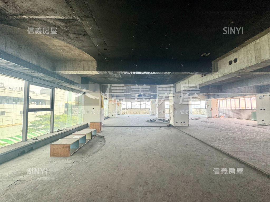 富山世貿氣派辦公房屋室內格局與周邊環境