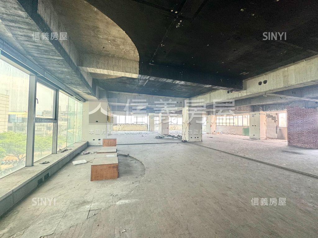 富山世貿氣派辦公房屋室內格局與周邊環境