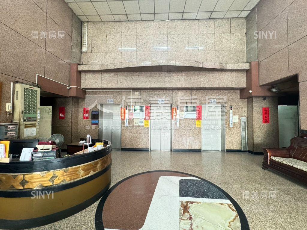 富山世貿氣派辦公房屋室內格局與周邊環境