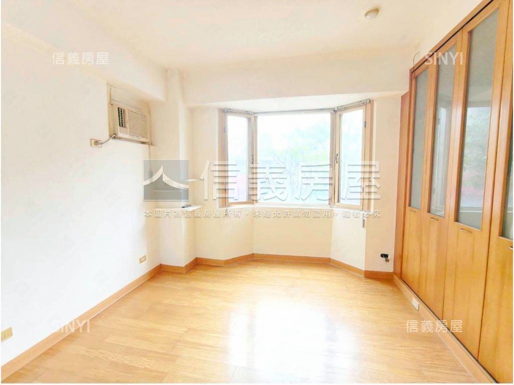 新店精美三房房屋室內格局與周邊環境