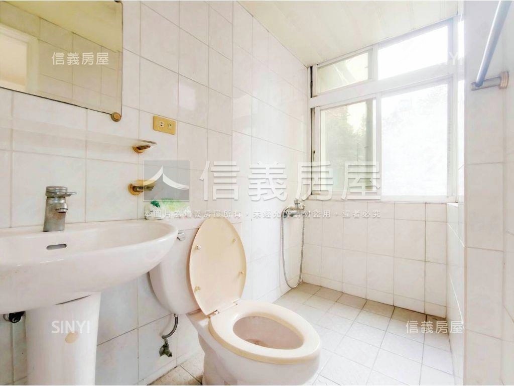 新店精美三房房屋室內格局與周邊環境