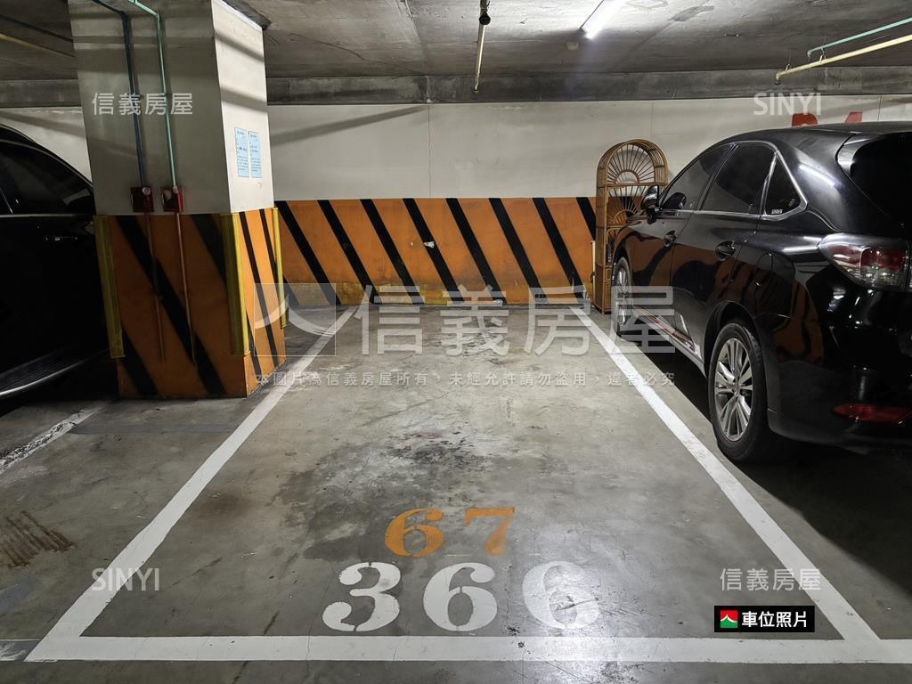 摩天高雄‧亮四房平車房屋室內格局與周邊環境