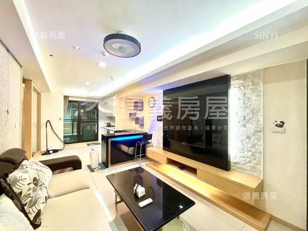 左營輕屋齡兩房車位房屋室內格局與周邊環境