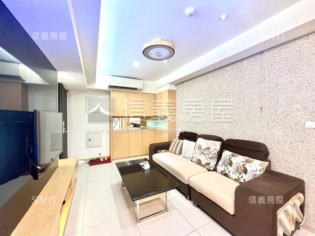 左營輕屋齡兩房車位房屋室內格局與周邊環境