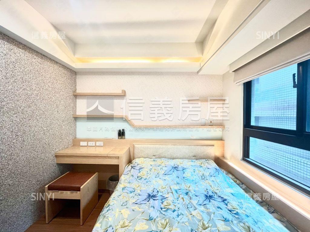 左營輕屋齡兩房車位房屋室內格局與周邊環境