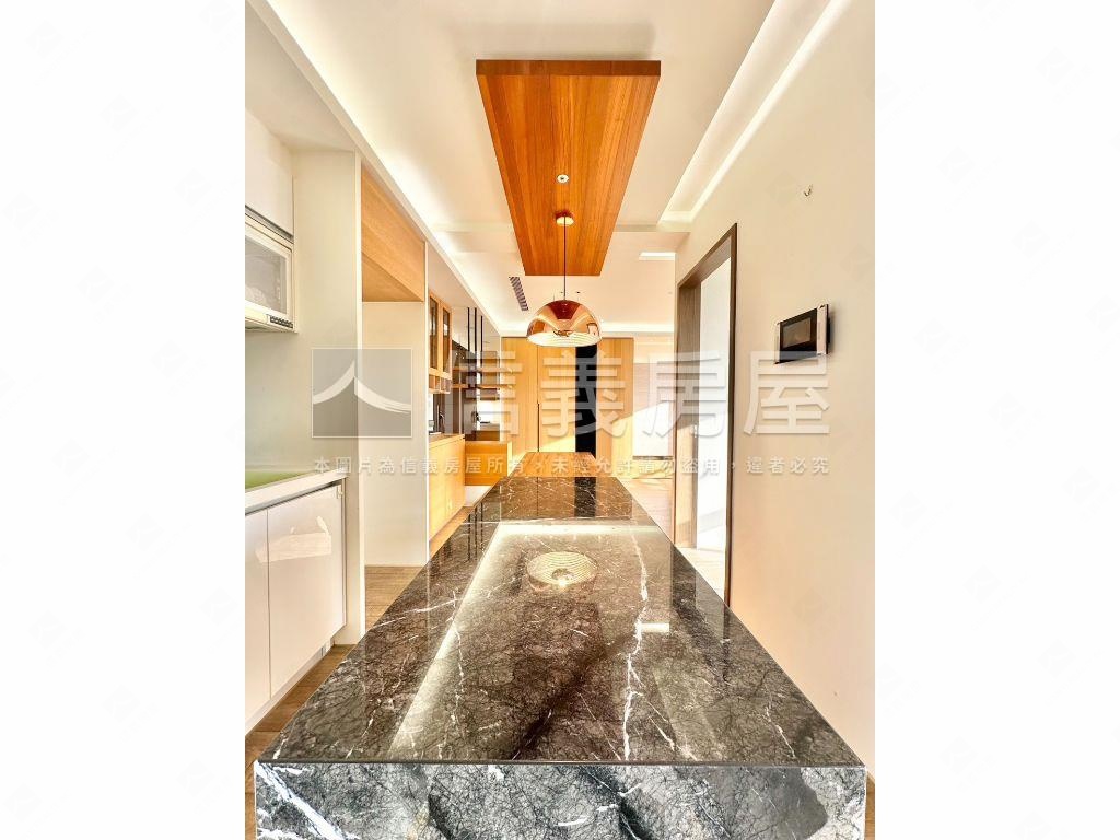 遊川楓｜高樓兩房平車房屋室內格局與周邊環境