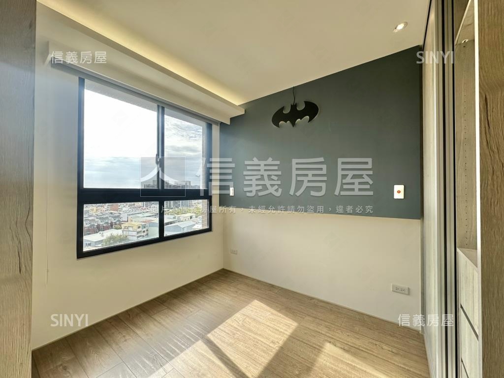 遊川楓｜高樓兩房平車房屋室內格局與周邊環境