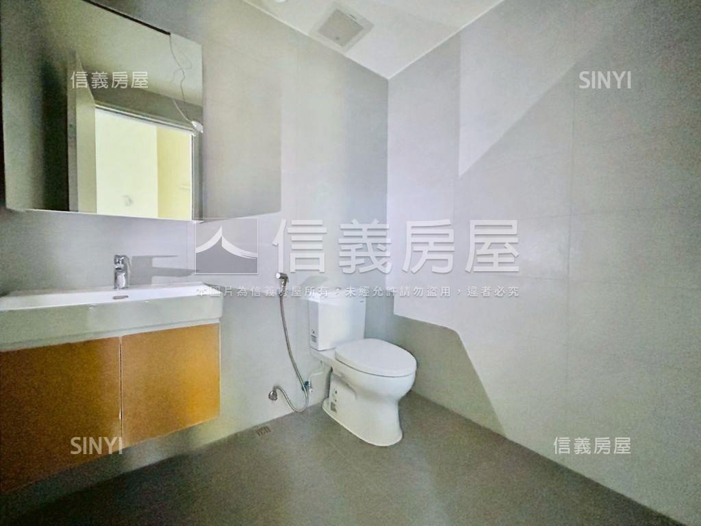 春福康波全新交屋黃金店面房屋室內格局與周邊環境