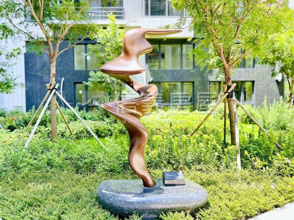 春福康波全新交屋黃金店面房屋室內格局與周邊環境