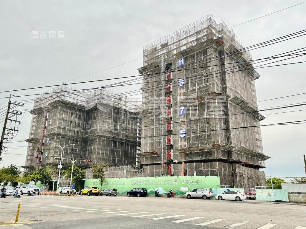 新業微丘森鄰Ｑ棟二房平車房屋室內格局與周邊環境