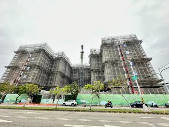 新業微丘森鄰Ｑ棟二房平車