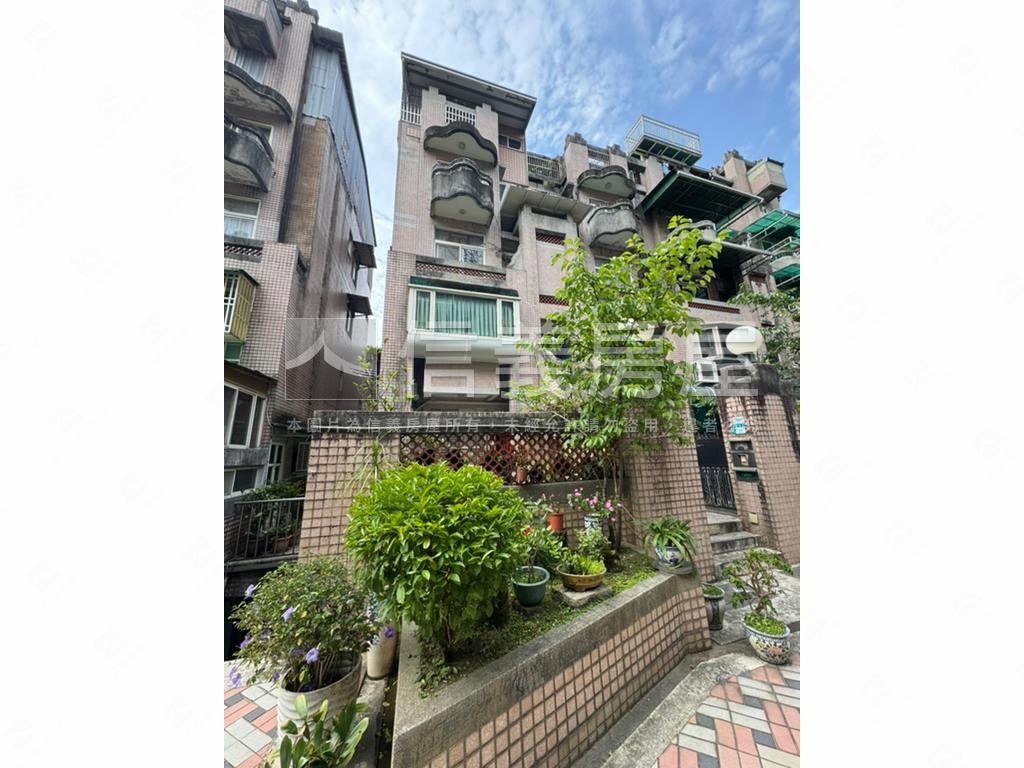 屋主誠售黎明清境藍天美景房屋室內格局與周邊環境