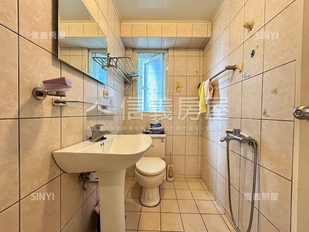 樓中樓２＋２大空間美屋房屋室內格局與周邊環境
