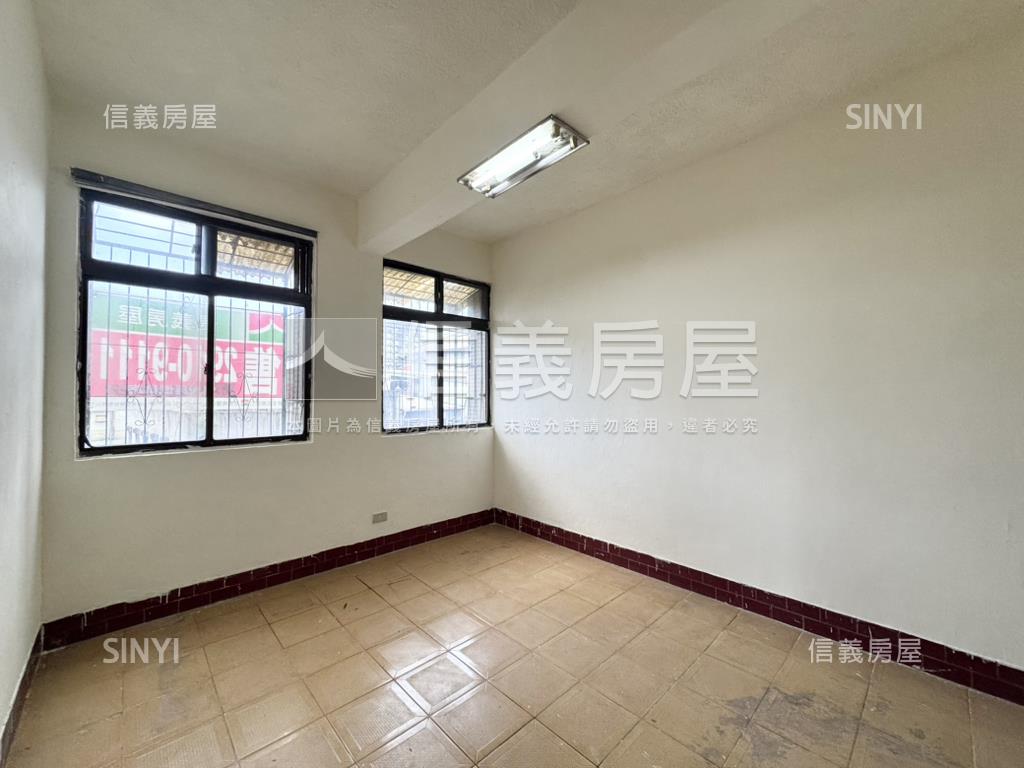 新店三民路３字頭公寓房屋室內格局與周邊環境