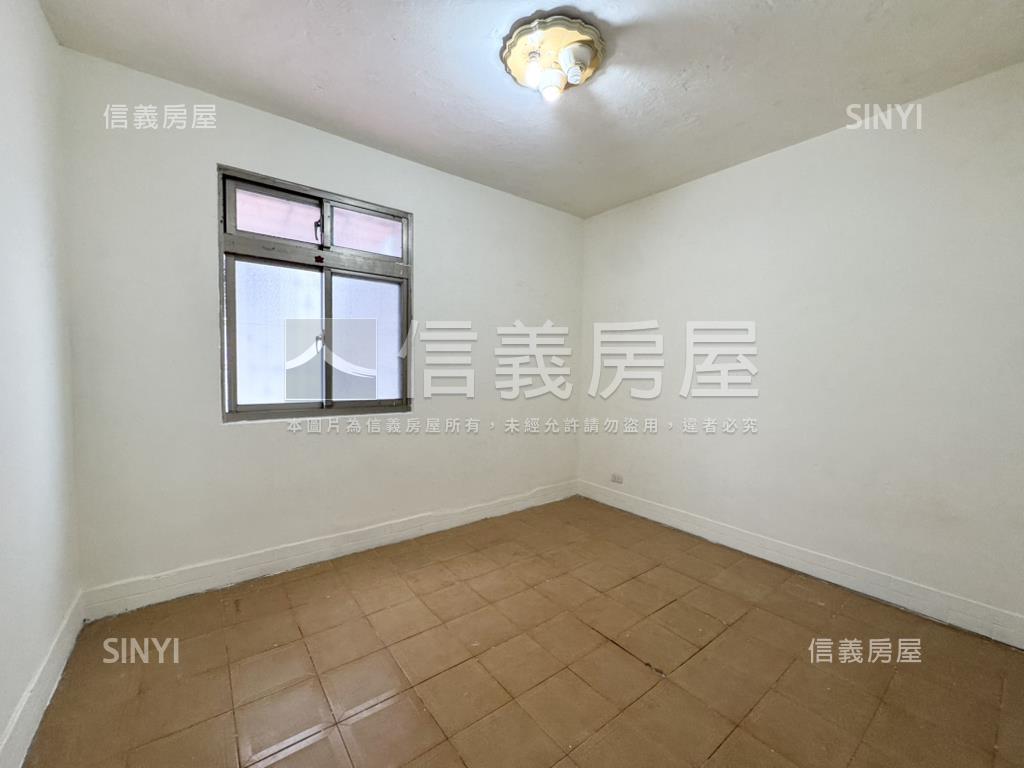 新店三民路３字頭公寓房屋室內格局與周邊環境