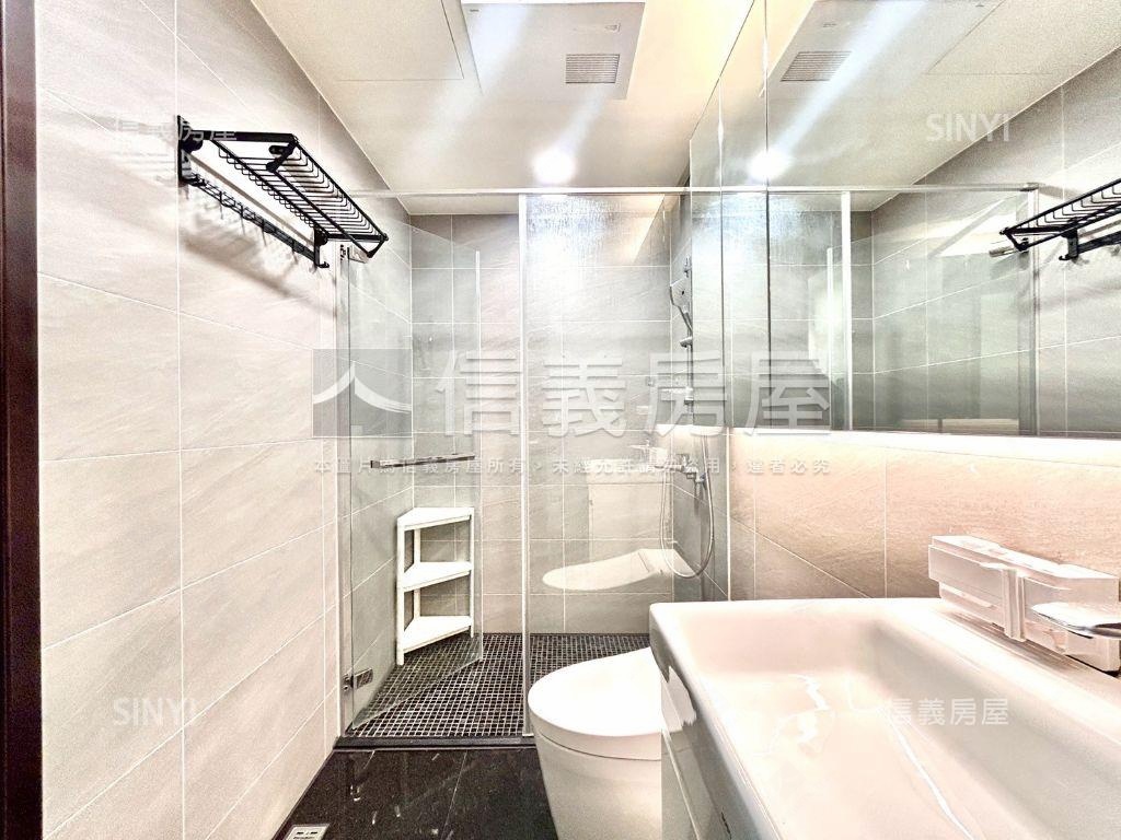 文心１號高樓大兩房車位房屋室內格局與周邊環境