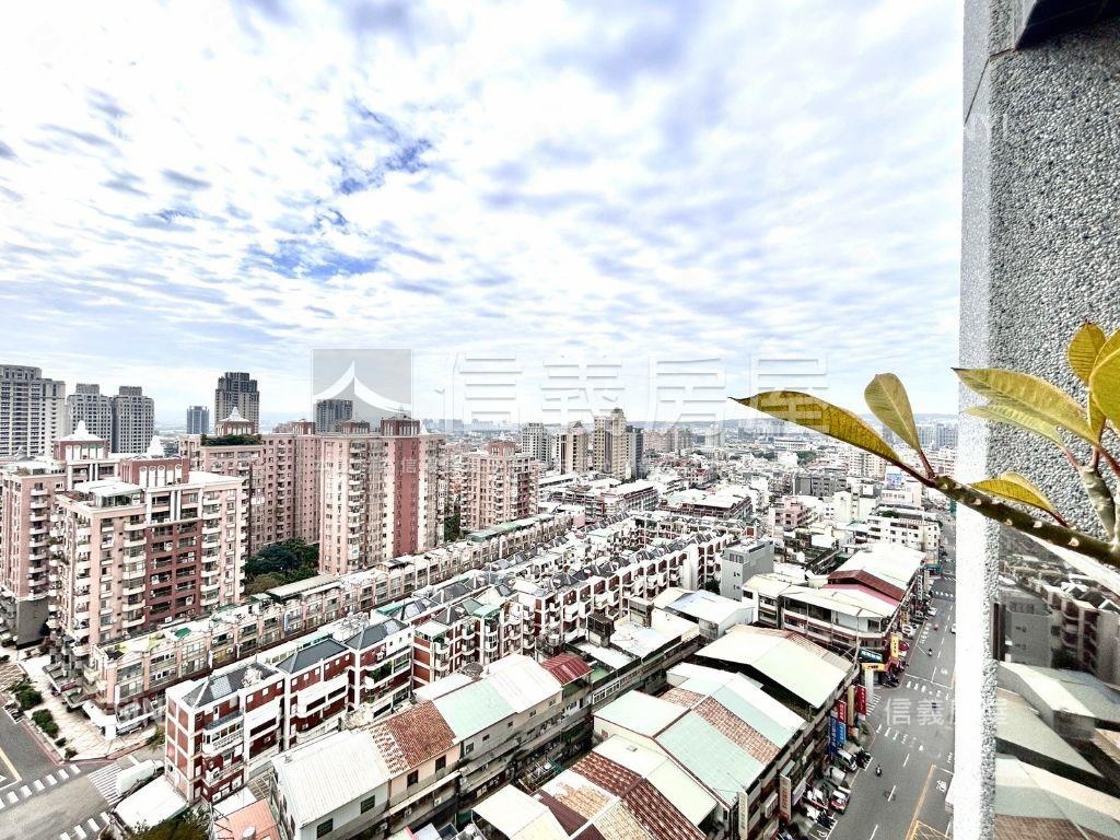 文心１號高樓大兩房車位房屋室內格局與周邊環境