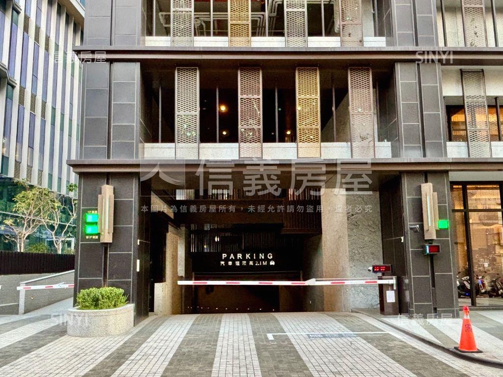 文心１號高樓大兩房車位房屋室內格局與周邊環境